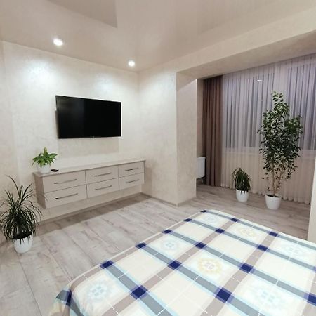 Apartamento 2К Шикарний Люкс! Khmelʼnytsʼkyy Exterior foto
