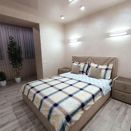 Apartamento 2К Шикарний Люкс! Khmelʼnytsʼkyy Exterior foto