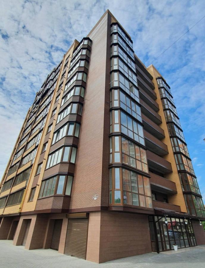 Apartamento 2К Шикарний Люкс! Khmelʼnytsʼkyy Exterior foto